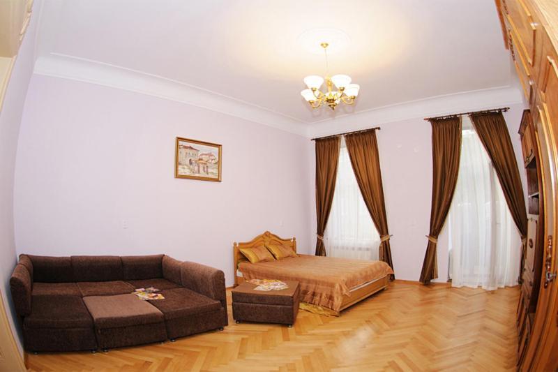 Luxury Apartment Near Rynok Square Leópolis Exterior foto